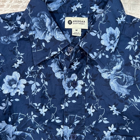HAGGAR CLOTHING Blue Flower Button Up, Men’s Medium - Picture 2 of 4